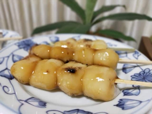 自由が丘の和菓子「大文字」の焼きたてみたらし団子